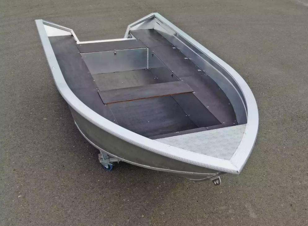 Алюминиевая лодка  Неман-420 в Омске