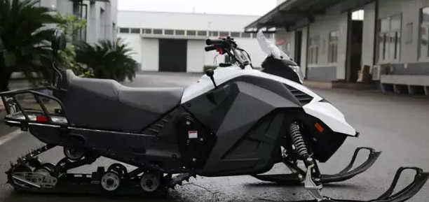 Снегоход ULAR 220 в Омске