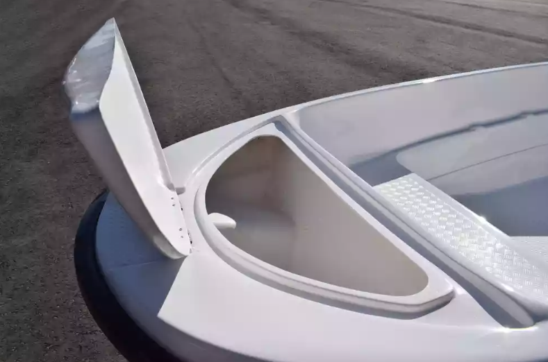 Стеклопластиковая лодка Пингвин (тримаран) в Омске