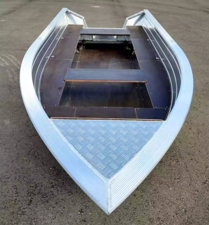 Алюминиевая лодка Неман-400 в Омске