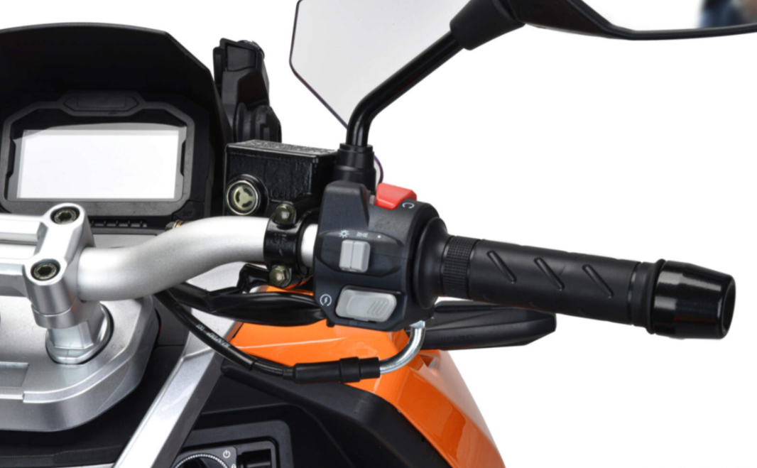 Скутер MOTOLAND (МОТОЛЕНД) T-MAX 150 в Омске