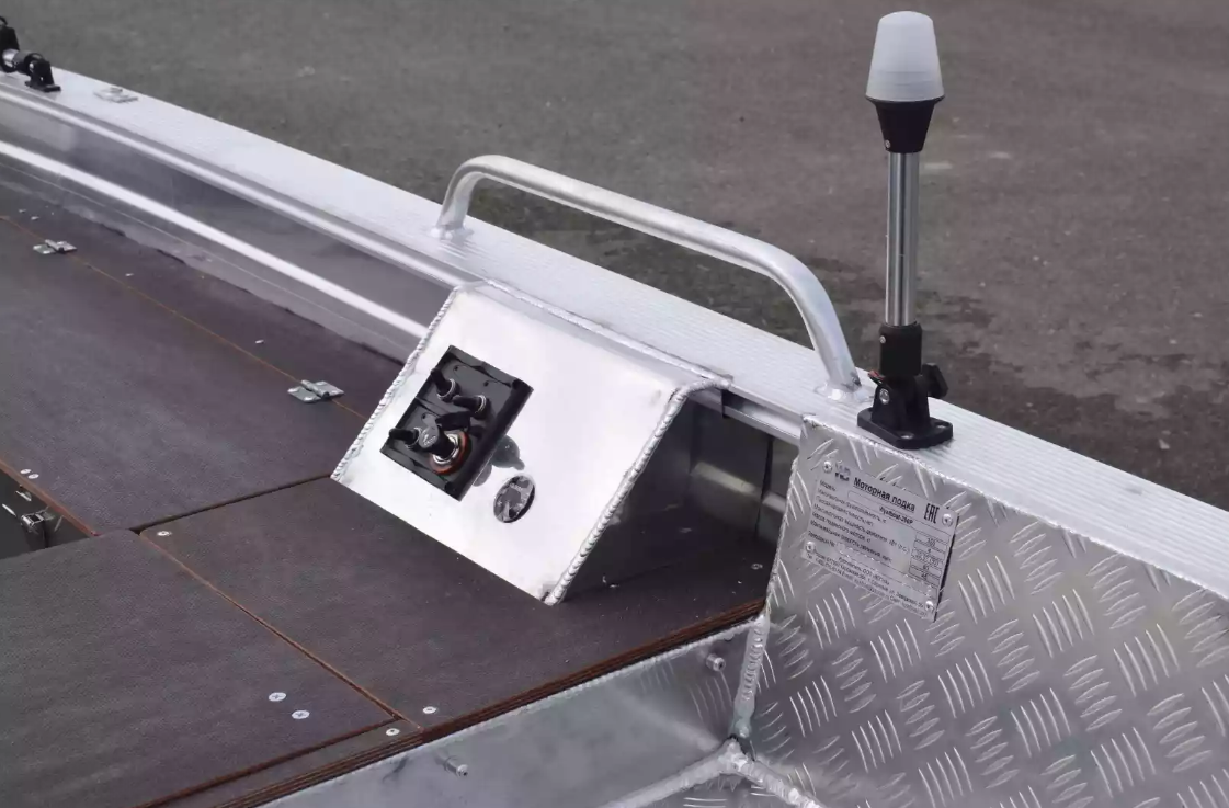 Алюминиевая лодка Wyatboat-390РМ в Омске