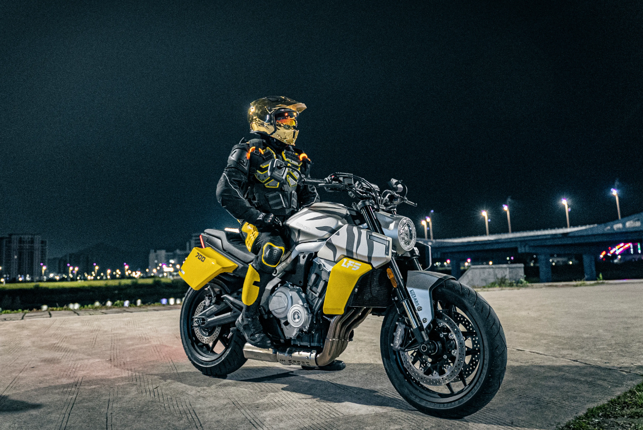 Мотоцикл Benda LFS 700 в Омске