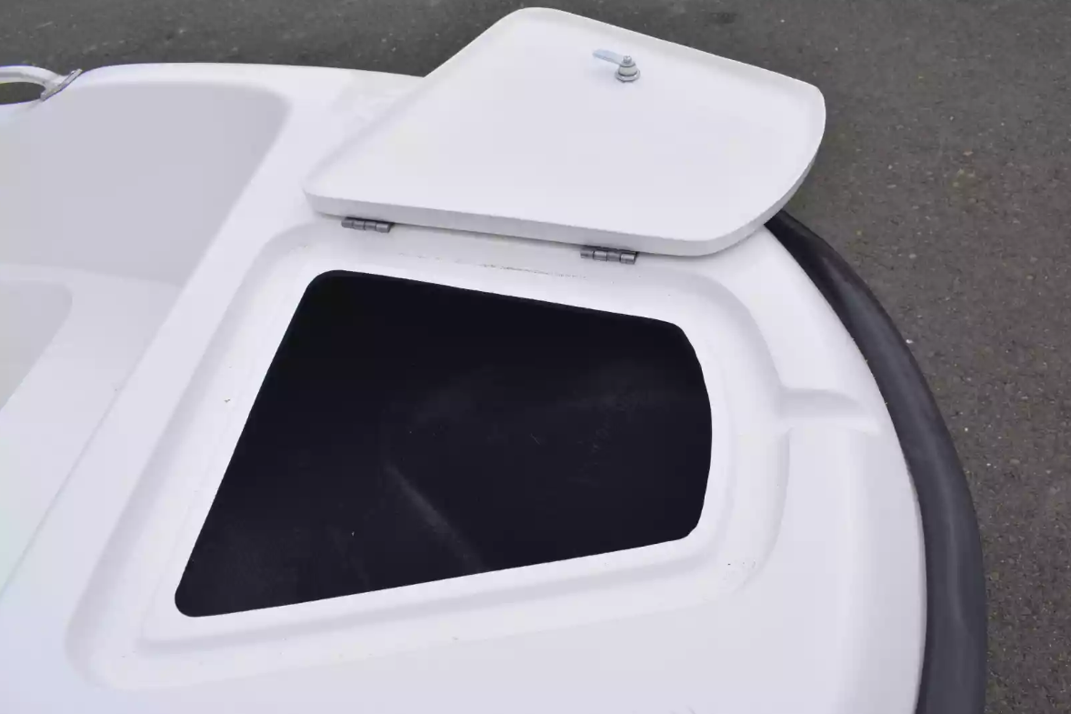 Стеклопластиковая лодка Пингвин New (тримаран) в Омске