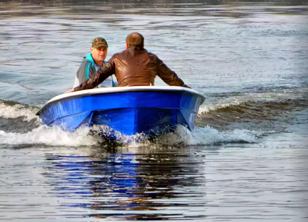 Стеклопластиковая лодка Wyatboat 430 тримаран в Омске