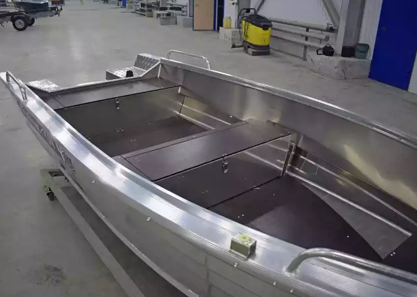 Алюминиевая лодка  Wyatboat-430 Р в Омске