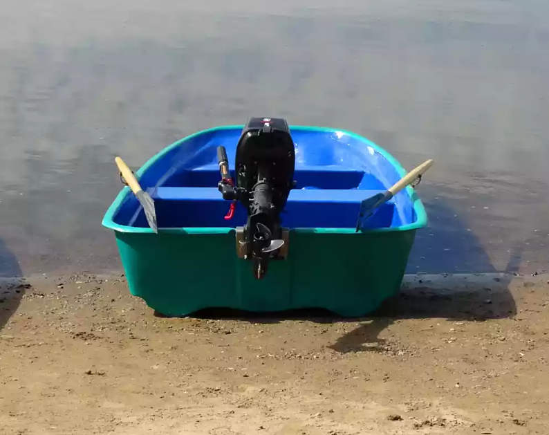 Стеклопластиковая лодка Старт (тримаран) в Омске