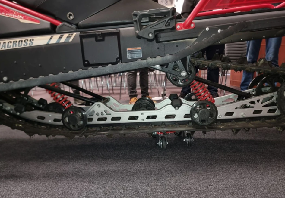 Снегоход AODES Siberiacross 1000 SWT 600mm LCD 6.8 в Омске