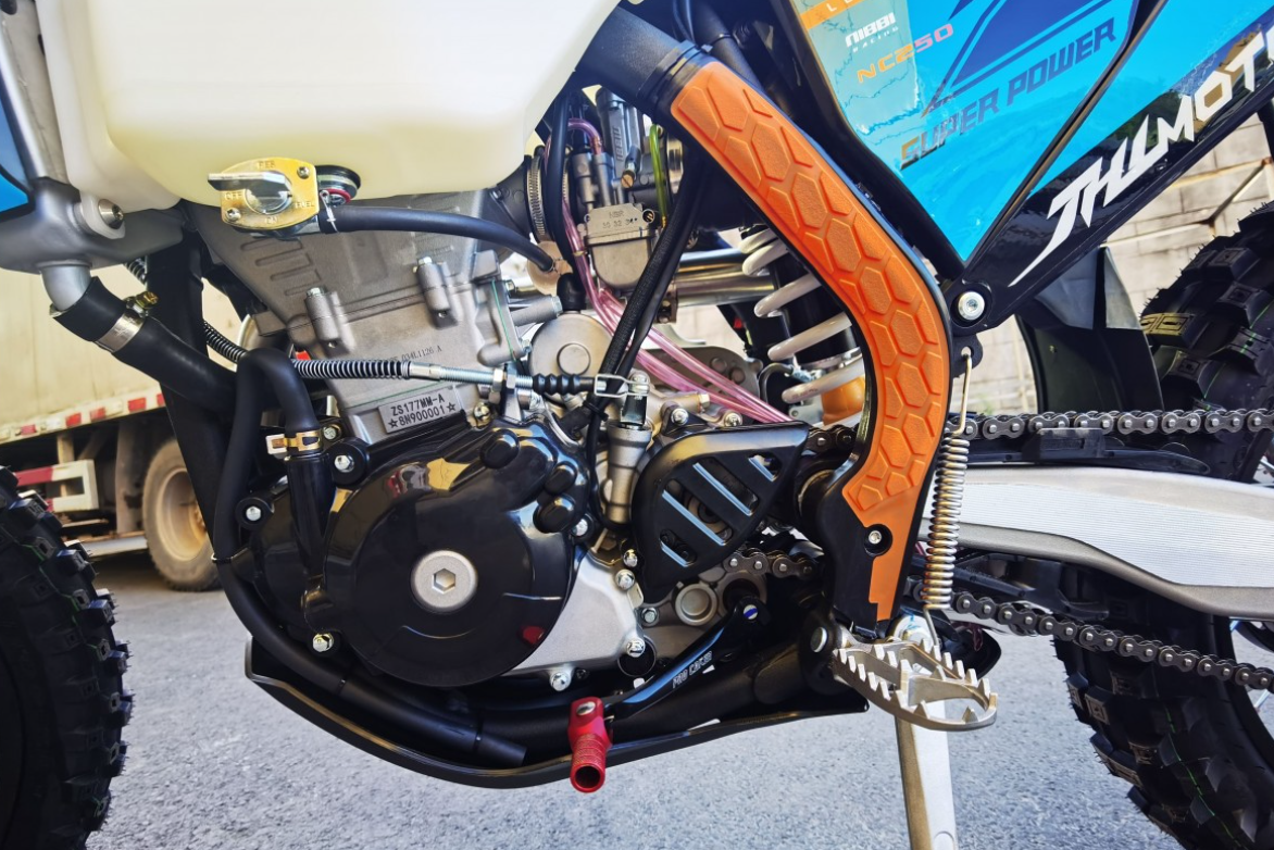 Мотоцикл JHLMOTO JHL Z7 NC250S (177MM-A) в Омске