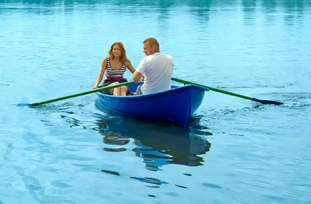 Стеклопластиковая лодка Дельфин в Омске