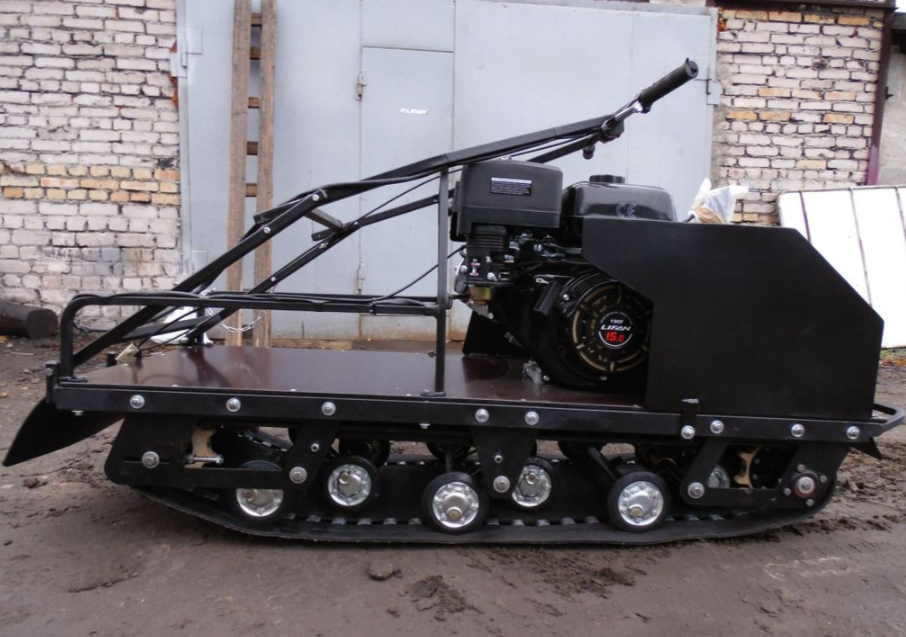 Мотобуксировщик AhtaR Зима 9 л/с с вариатором в Омске