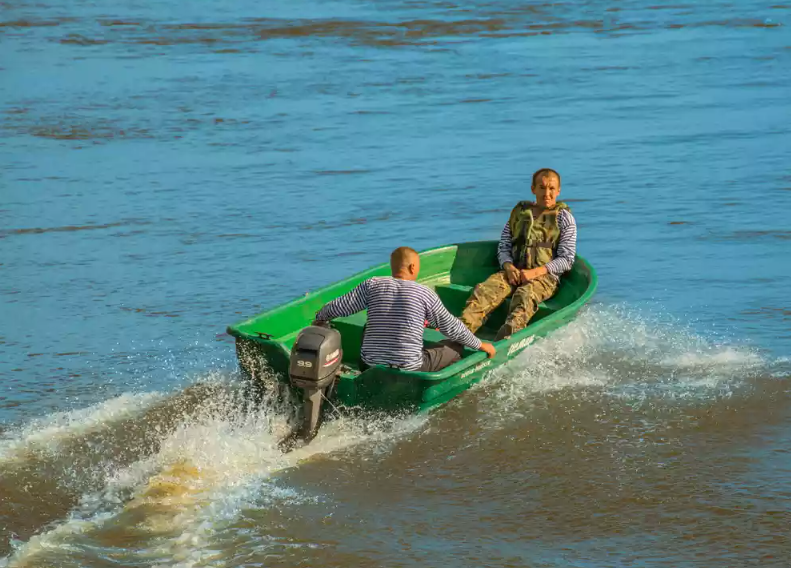 Стеклопластиковая лодка Neman-340 (тримаран) в Омске