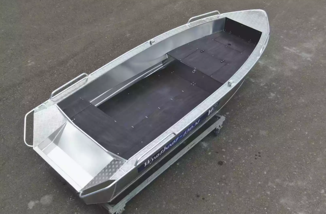 Алюминиевая лодка  Wyatboat-430М FISH в Омске