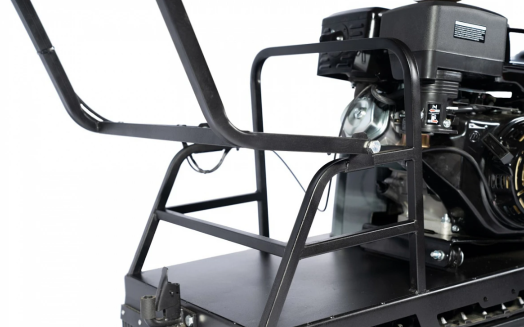 Мотобуксировщик БУРЛАК-M2 LFK 15 л.с. с эл/зап (передний привод, катки) в Омске