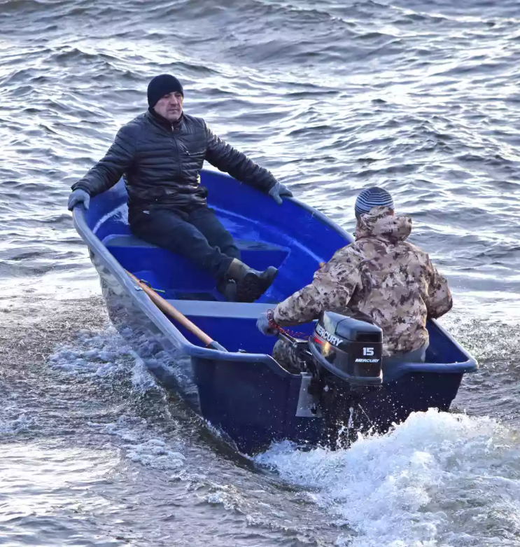 Стеклопластиковая лодка Neman-340 (тримаран) в Омске