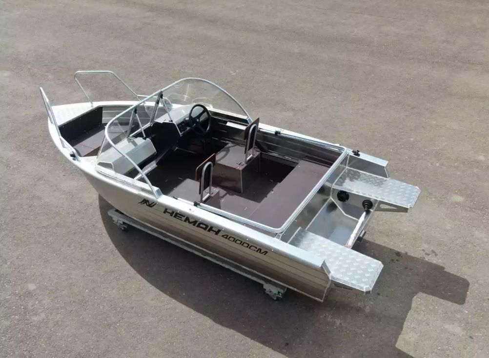 Алюминиевая лодка  Неман-400 DCM NEW в Омске