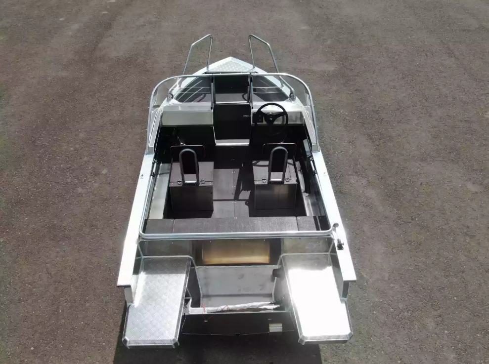 Алюминиевая лодка  Неман-400 DCM NEW в Омске