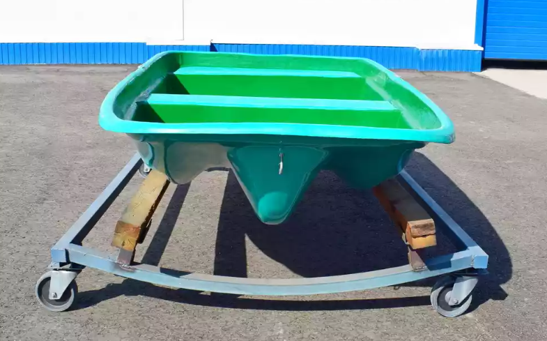 Стеклопластиковая лодка Старт (тримаран) в Омске