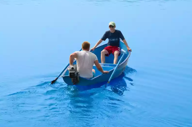 Стеклопластиковая лодка Омуль в Омске