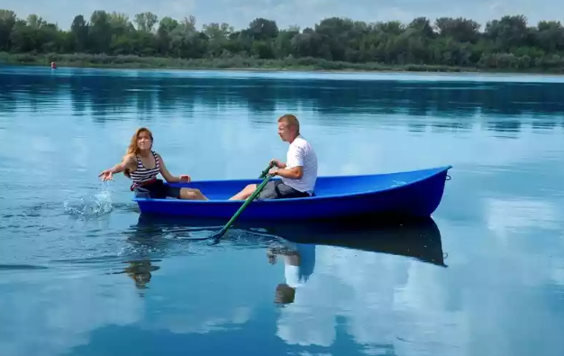 Стеклопластиковая лодка Дельфин в Омске