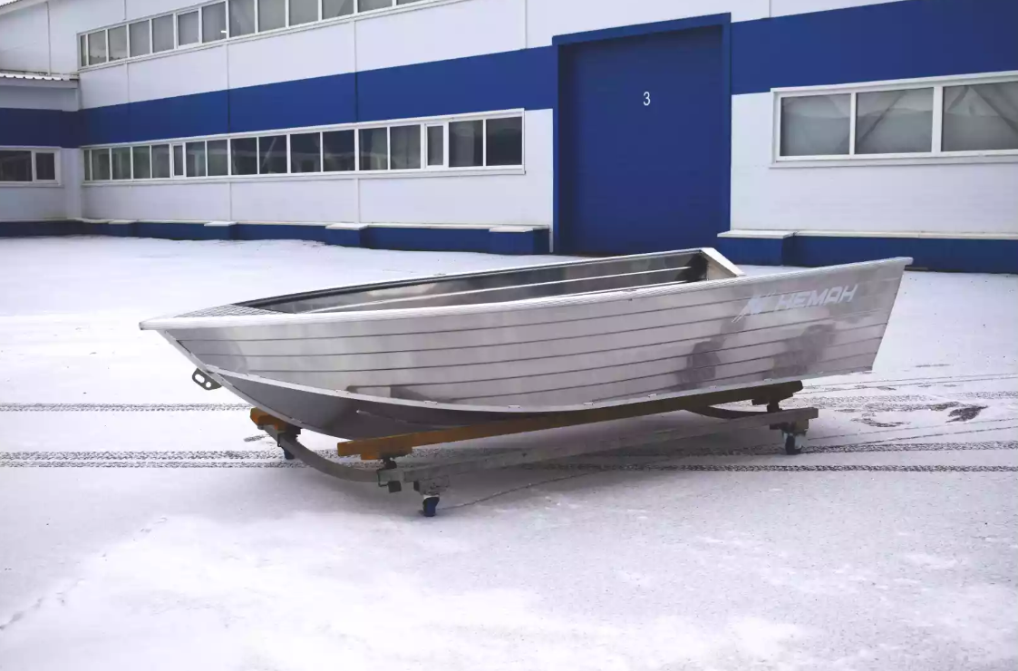 Алюминиевая лодка Неман-400 в Омске