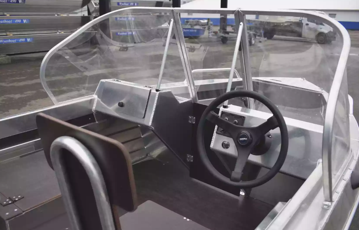 Алюминиевая лодка  Neman-400 DC в Омске