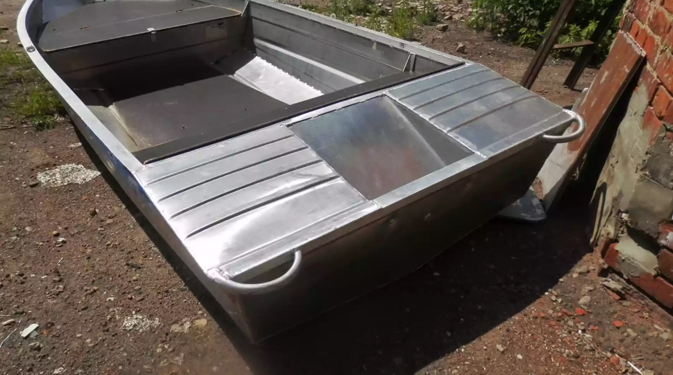 Алюминиевая лодка Вятка-Профи Вариант в Омске