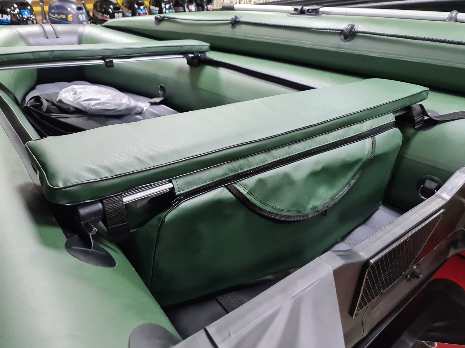 КОМПЛЕКТ МЯГКИХ НАКЛАДОК С СУМКОЙ ДЛЯ ЛОДОК 110Х20 ЗЕЛЕНЫЙ в Омске