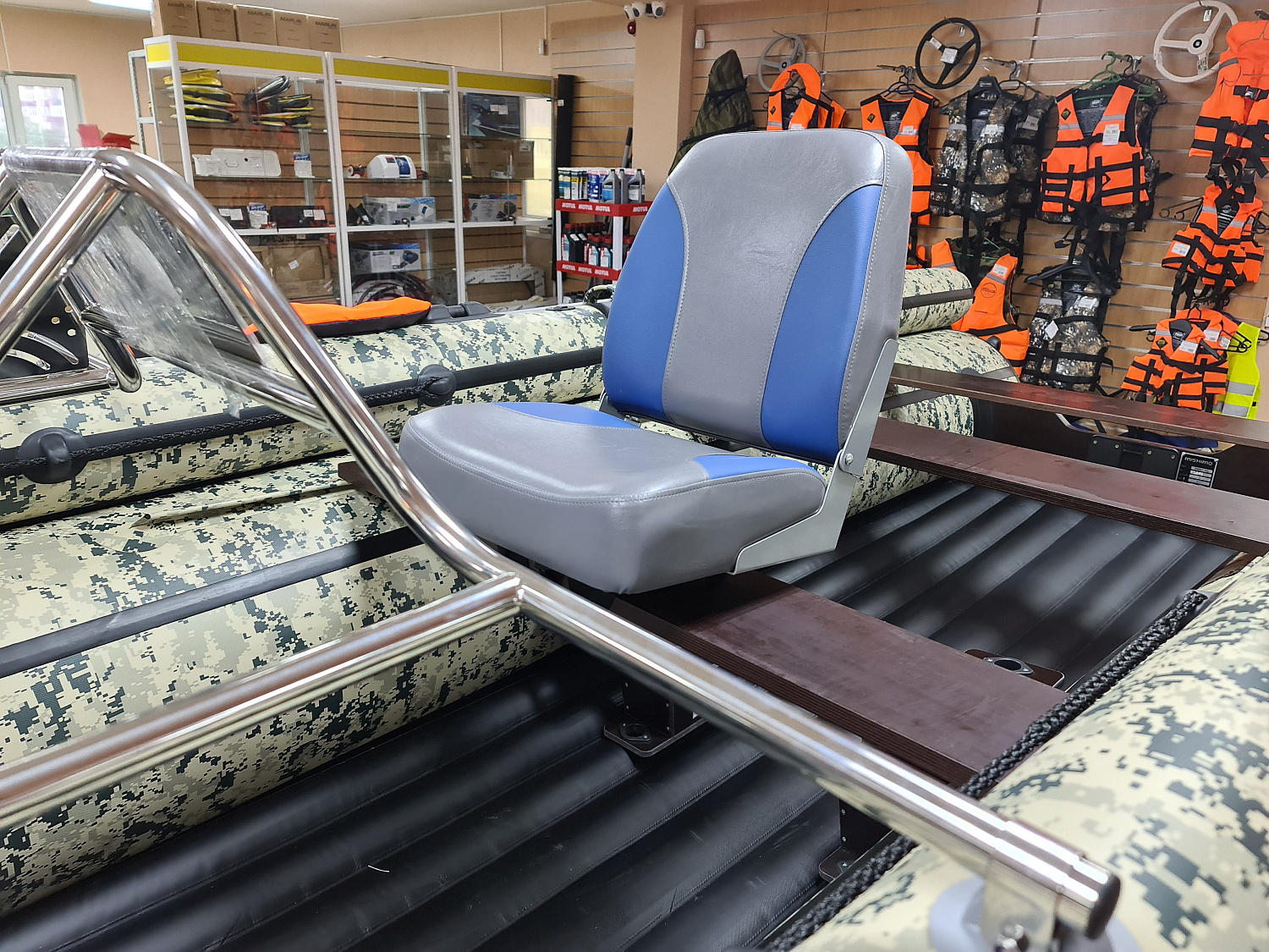 КРЕСЛО МЯГКОЕ РАСКЛАДНОЕ С ПОВОРОТНЫМ МЕХАНИЗМОМ ДЛЯ ЛОДОК в Омске