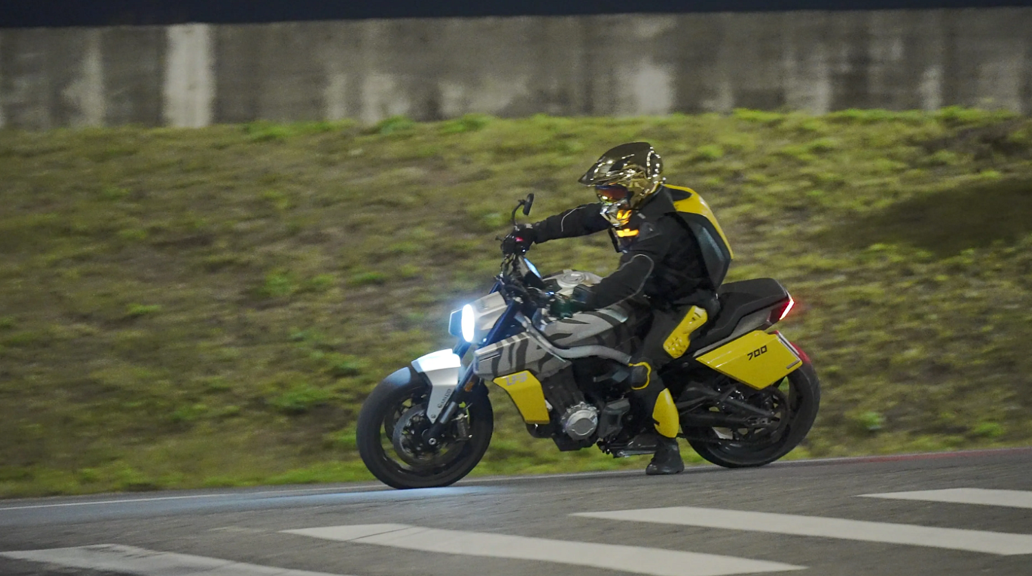 Мотоцикл Benda LFS 700 в Омске